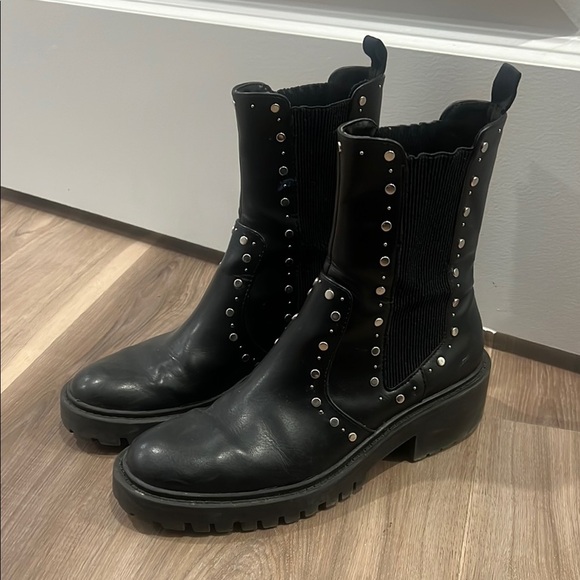 Zara Women’s Black Studded Pull On Ankle Boots Leather Midcalf Biker size 7.5 - Picture 3 of 7